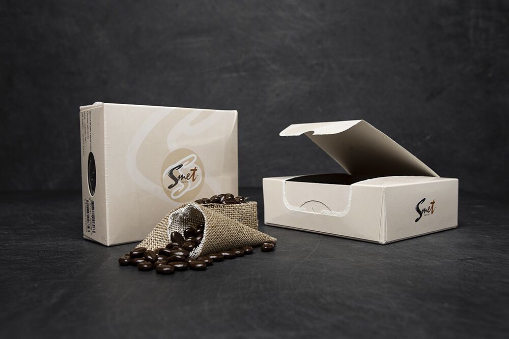 SMET Large Dark Chocolate Mocha Beans Lifestyle Open