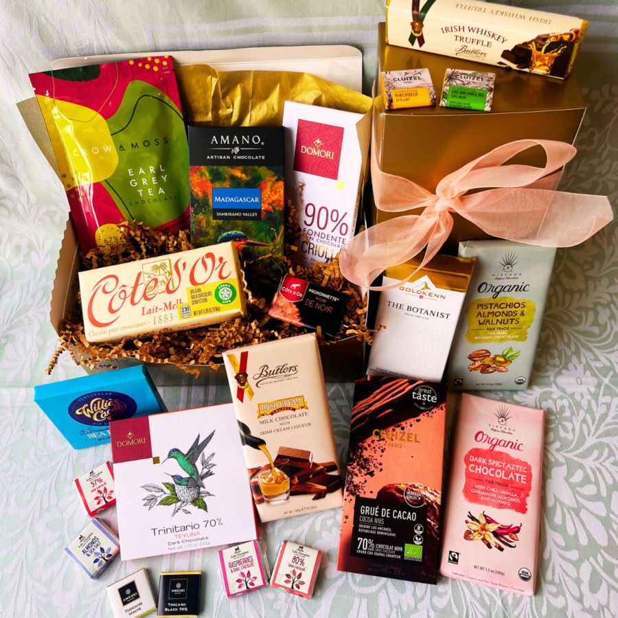 WWC Gold Deluxe Gift Box