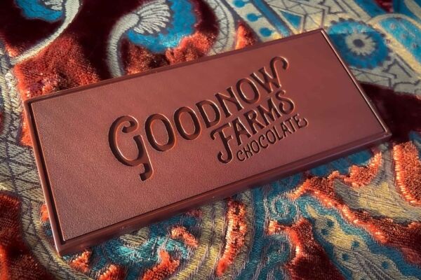 Goodnow Farms Winter Maple Colombia 65% Dark Chocolate Bar with Spiced Brown Butter Open