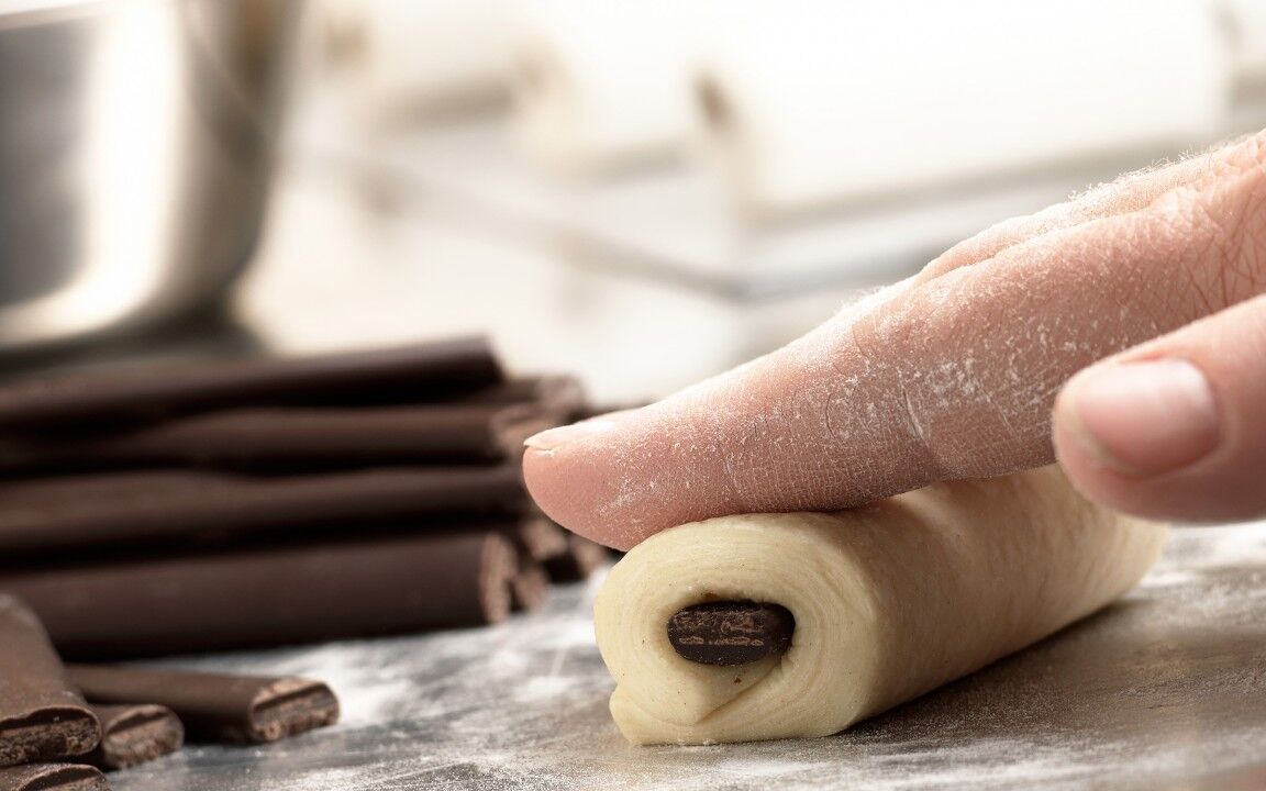 Callebaut 45.3% Dark Chocolate Baking Sticks Application