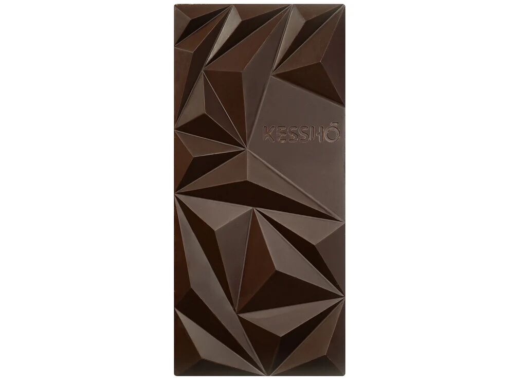 Kessho Boba Tea 44% Milk Chocolate Bar Lifestyle (3)