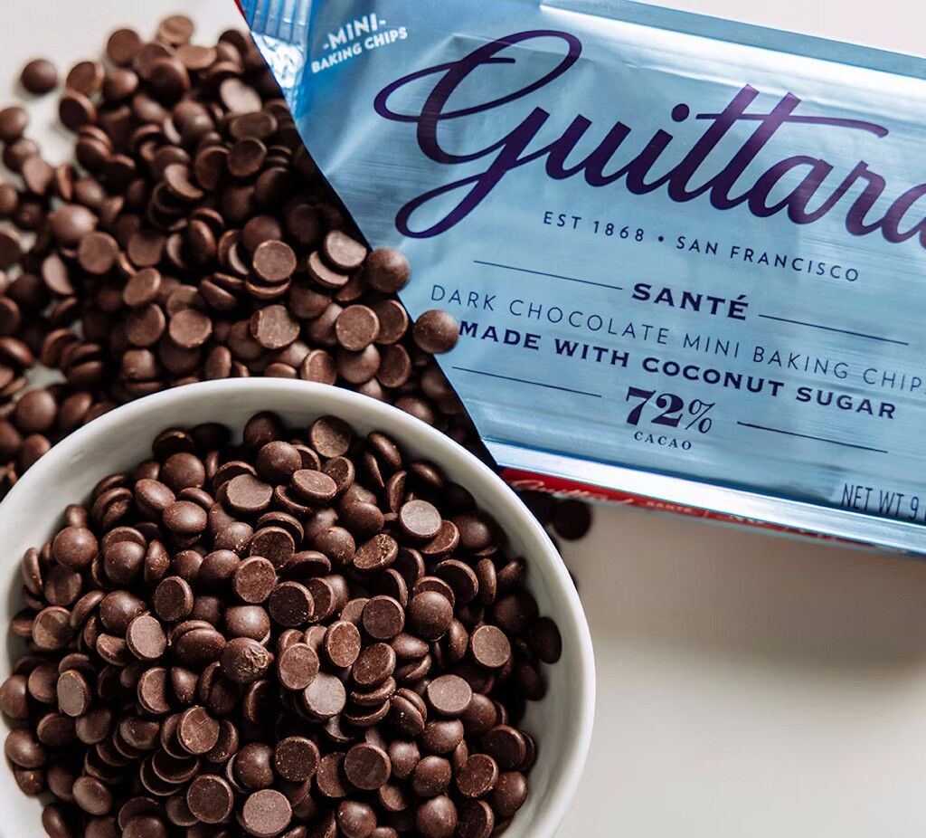 Guittard Santé No-Sugar-Added 72% Dark Chocolate Baking Chips Open Lifestyle