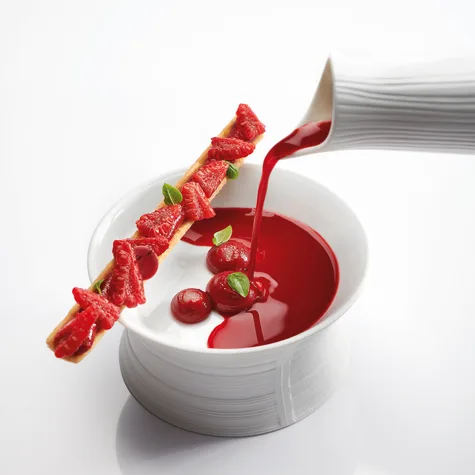 Valrhona Raspberry Inspiration Couverture Wafers - Image 3