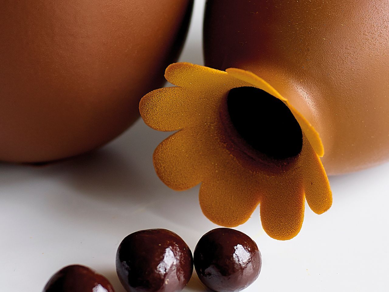 Belcolade Lait Selection 34% Milk Couverture Chocolate Discs Application 4