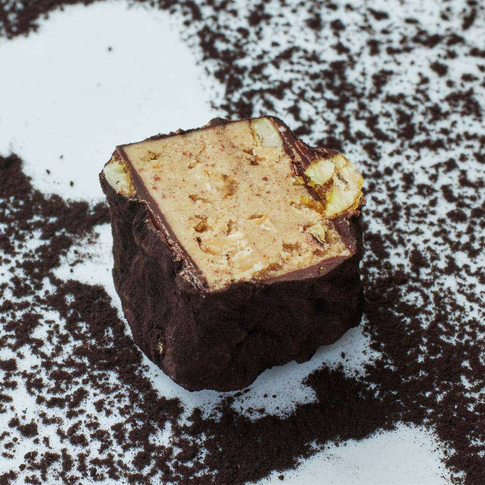Callebaut Fleur de Cao 70% Dark Couverture Chocolate Callets Lifestyle Application