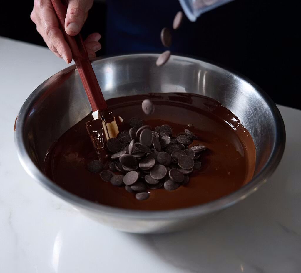 Guittard Organic 74% Dark Couverture Chocolate Wafers Loose