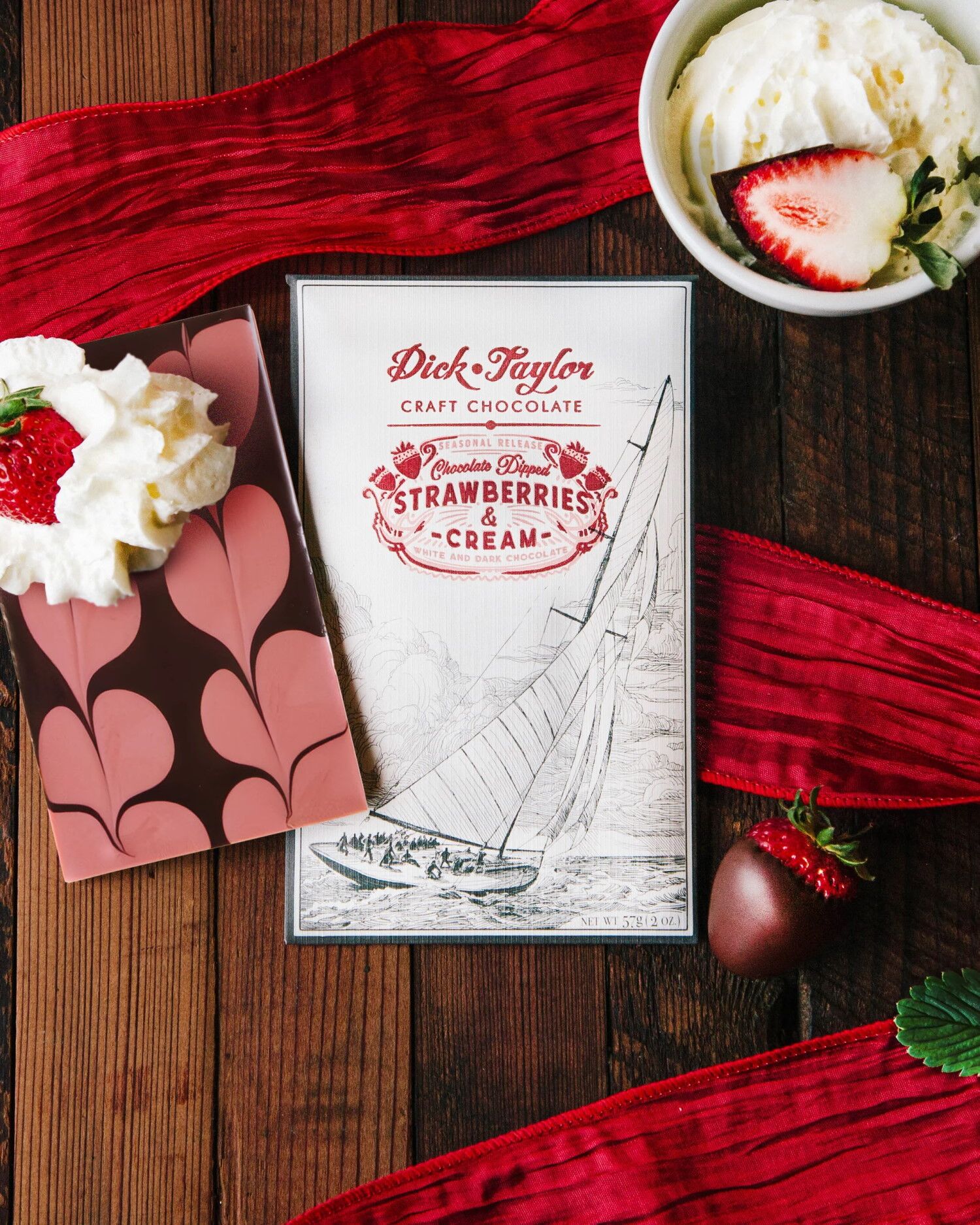 Dick Taylor Strawberries & Cream Dark & White Chocolate Bar