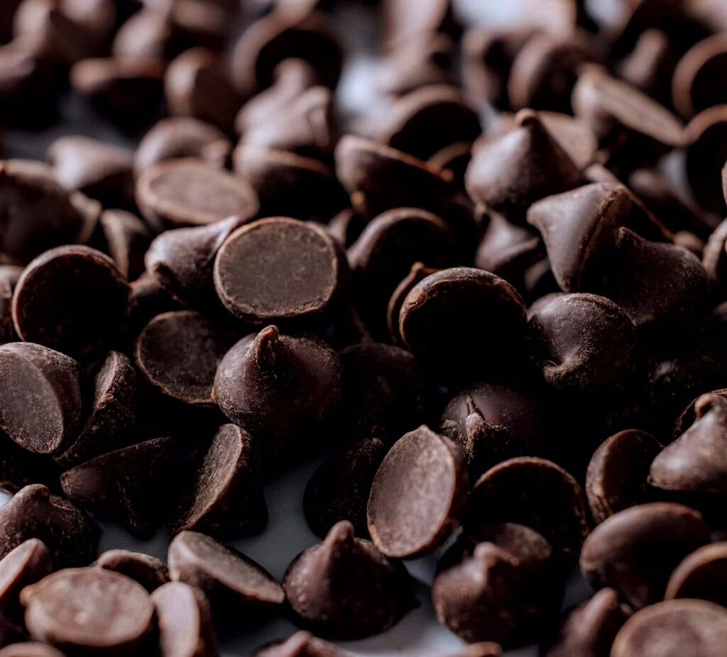 Guittard 900-Count Dark Chocolate Baking Chips Loose Lifestyle