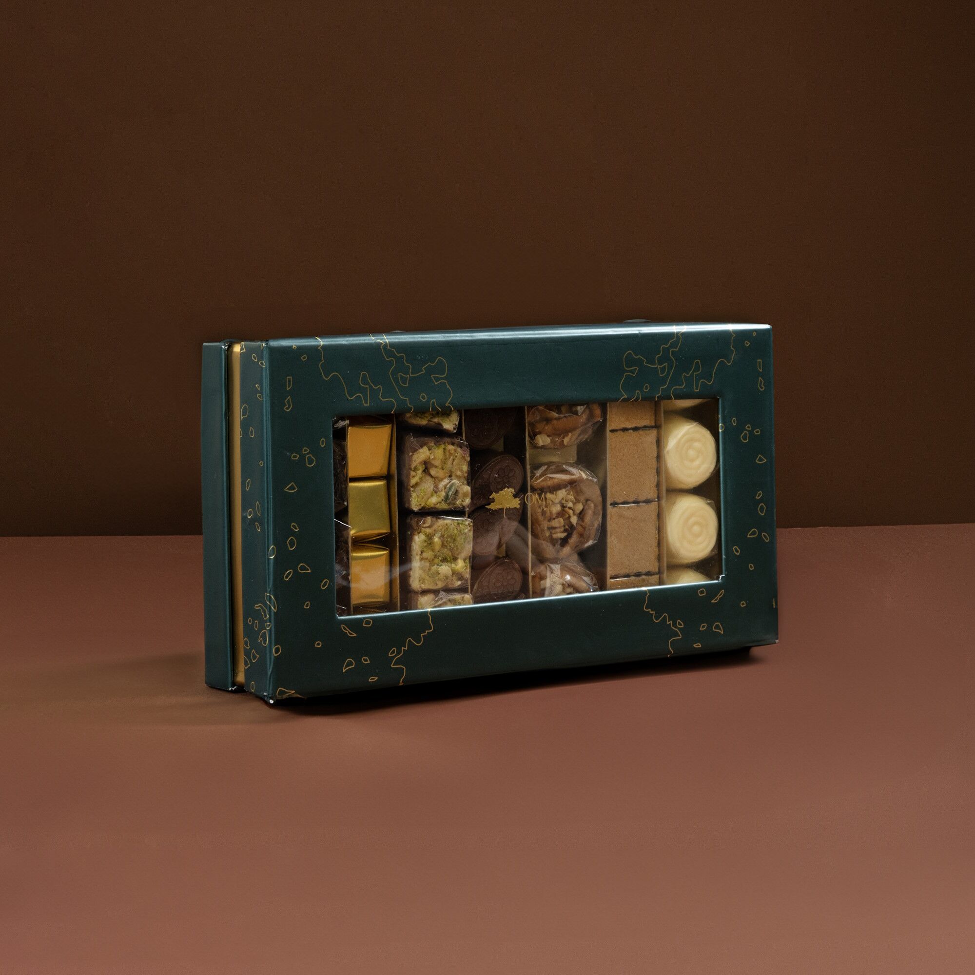 Omniya Delicacy Chocolate Fruittinia Box Lifestyle 6