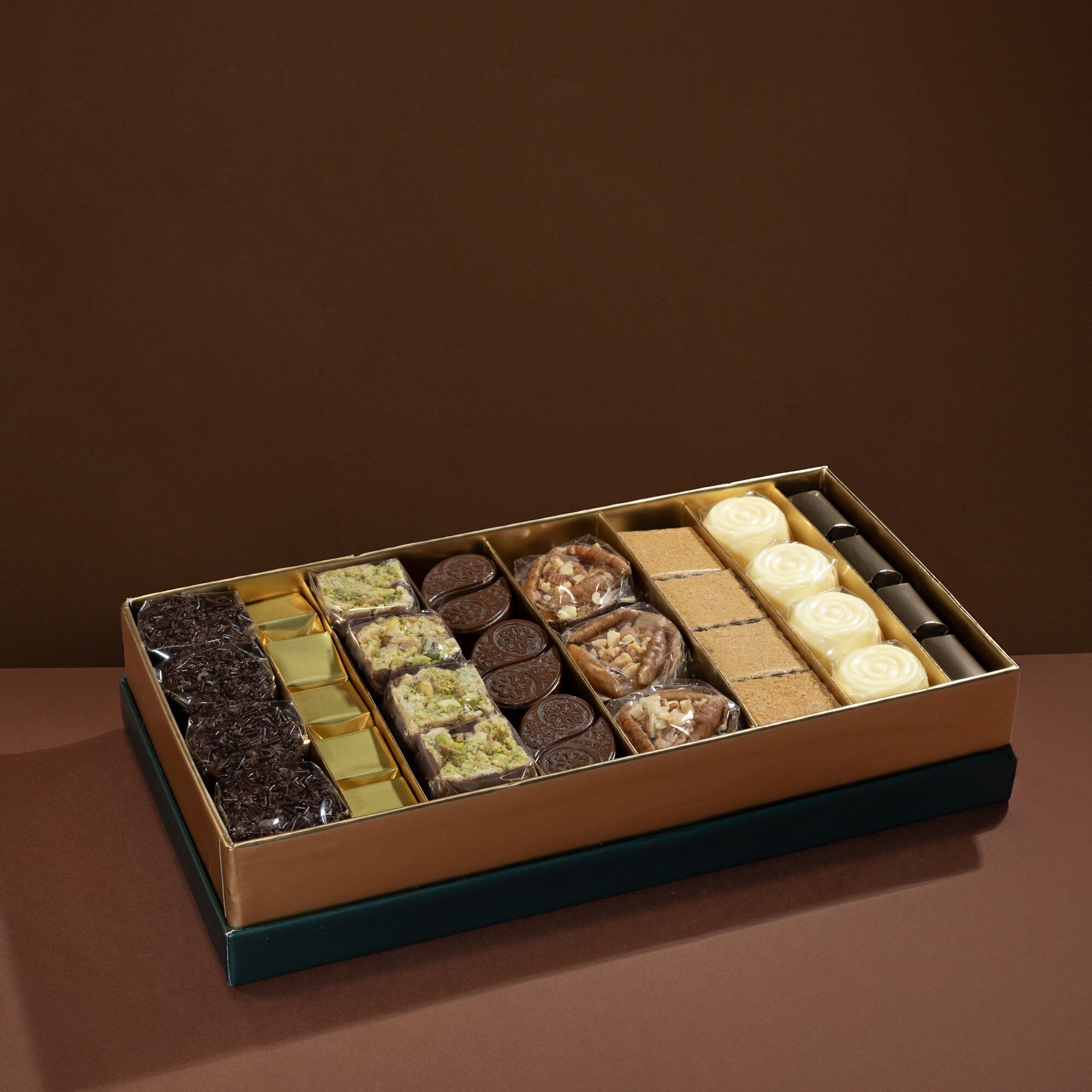 Omniya Delicacy Chocolate Fruittinia Box Lifestyle Open 2
