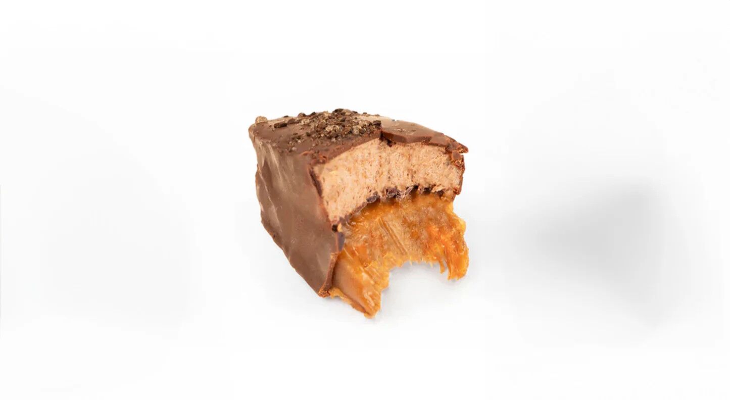 Mayana Chocolate Coffee Break 66% Dark Chocolate Bar with Coffee Marshmallow & Espresso Caramel Open