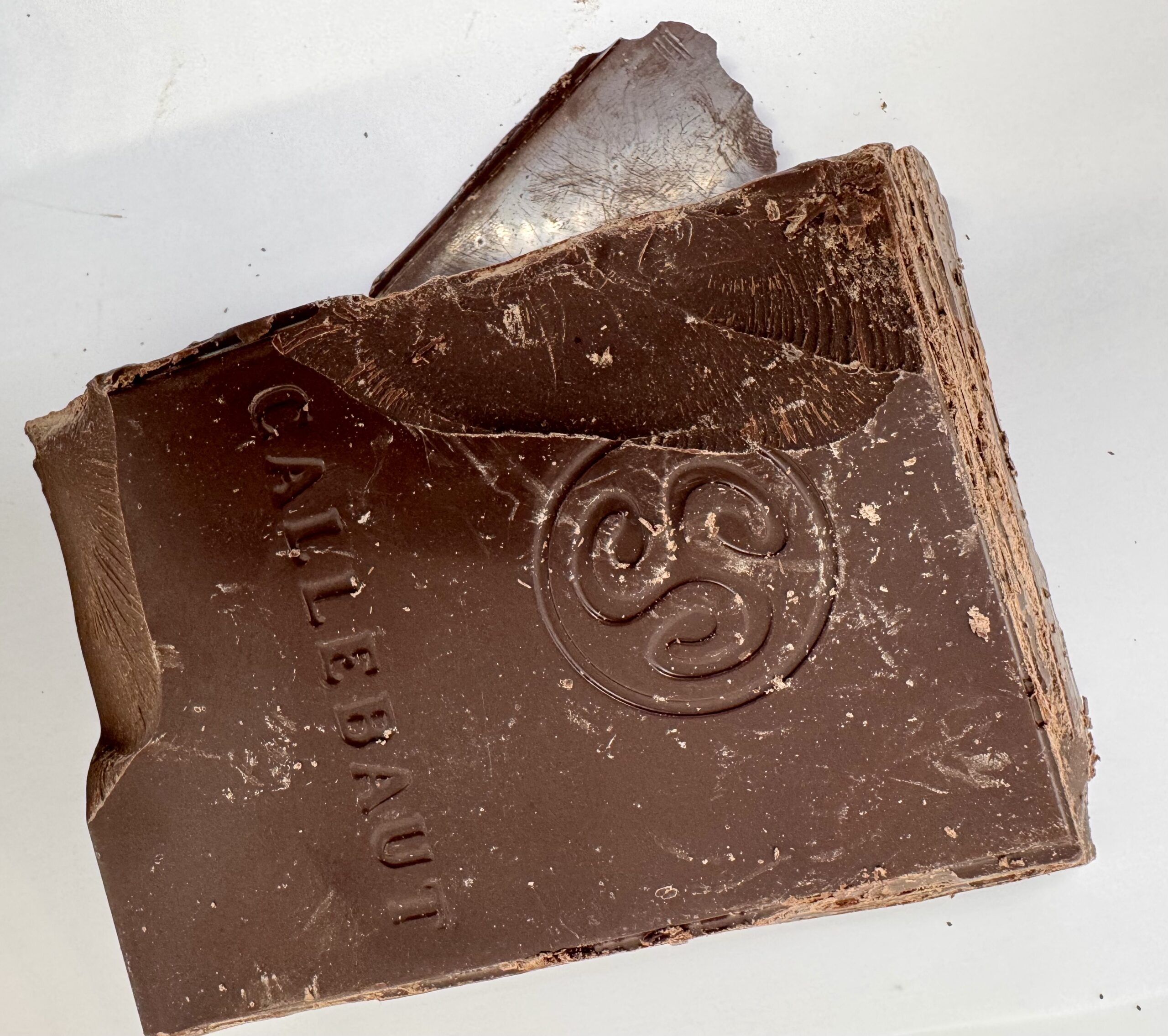 Callebaut 811 54.5% Dark Couverture Chocolate Block-1lb block