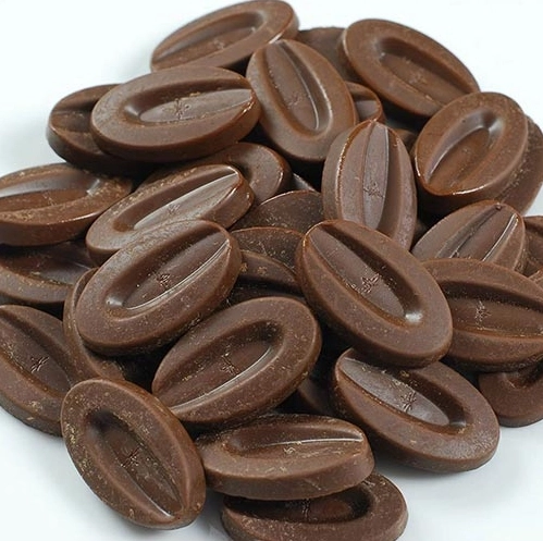 Valrhona Manjari Madagascar 64% Dark Couverture Chocolate Feves - Image 2
