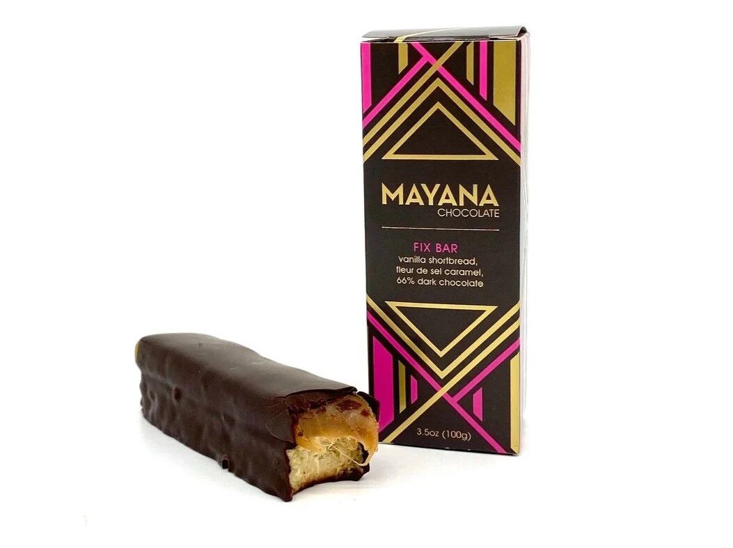 Mayana Chocolate XL Fix Bar 66% Dark Chocolate Bar with Vanilla Shortbread & Fleur de Sel Caramel Open